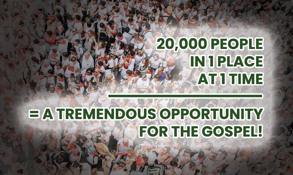 20000 people compressed